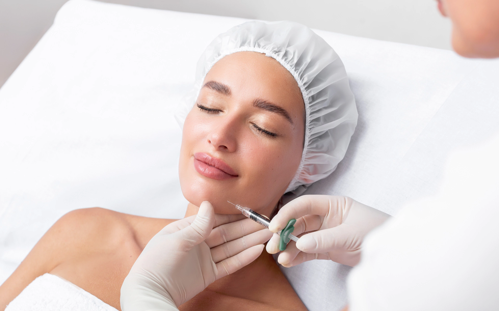 Facial Slimming Myths vs Reality What Actually